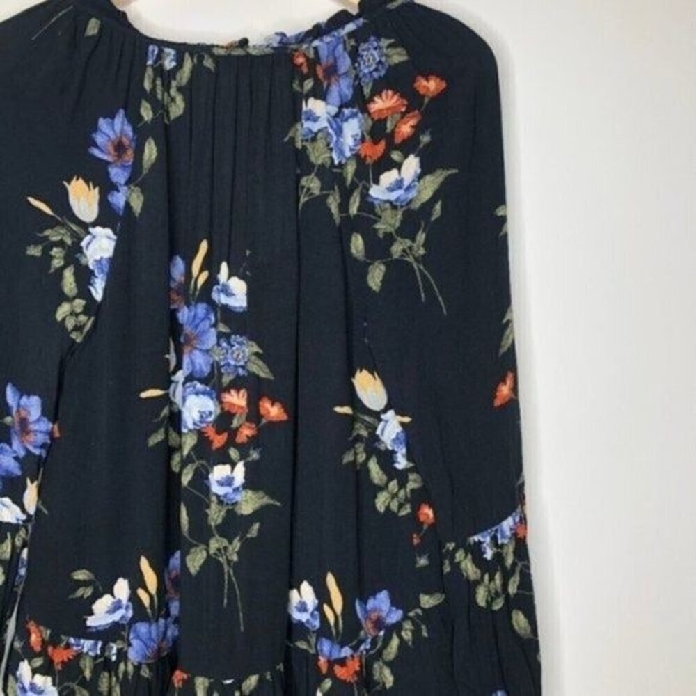 AMERICAN EAGLE Floral High Low Top  - Picture 7 of 7